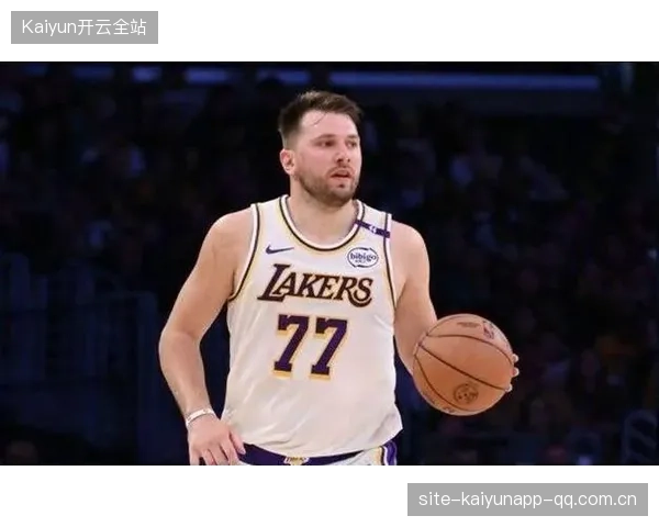 东契奇的“当头炮”战术：如何让防守陷入“抛投打成2+1”的绝境？